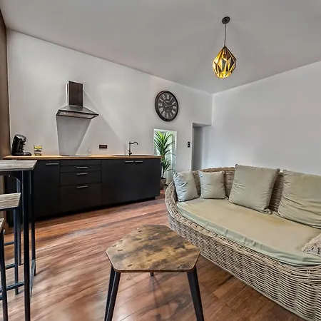 Cosy Avec Baignoire Et Wi-fi * Clermont-Ferrand