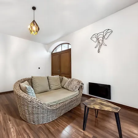 Apartment Cosy Avec Baignoire Et Wi-fi *